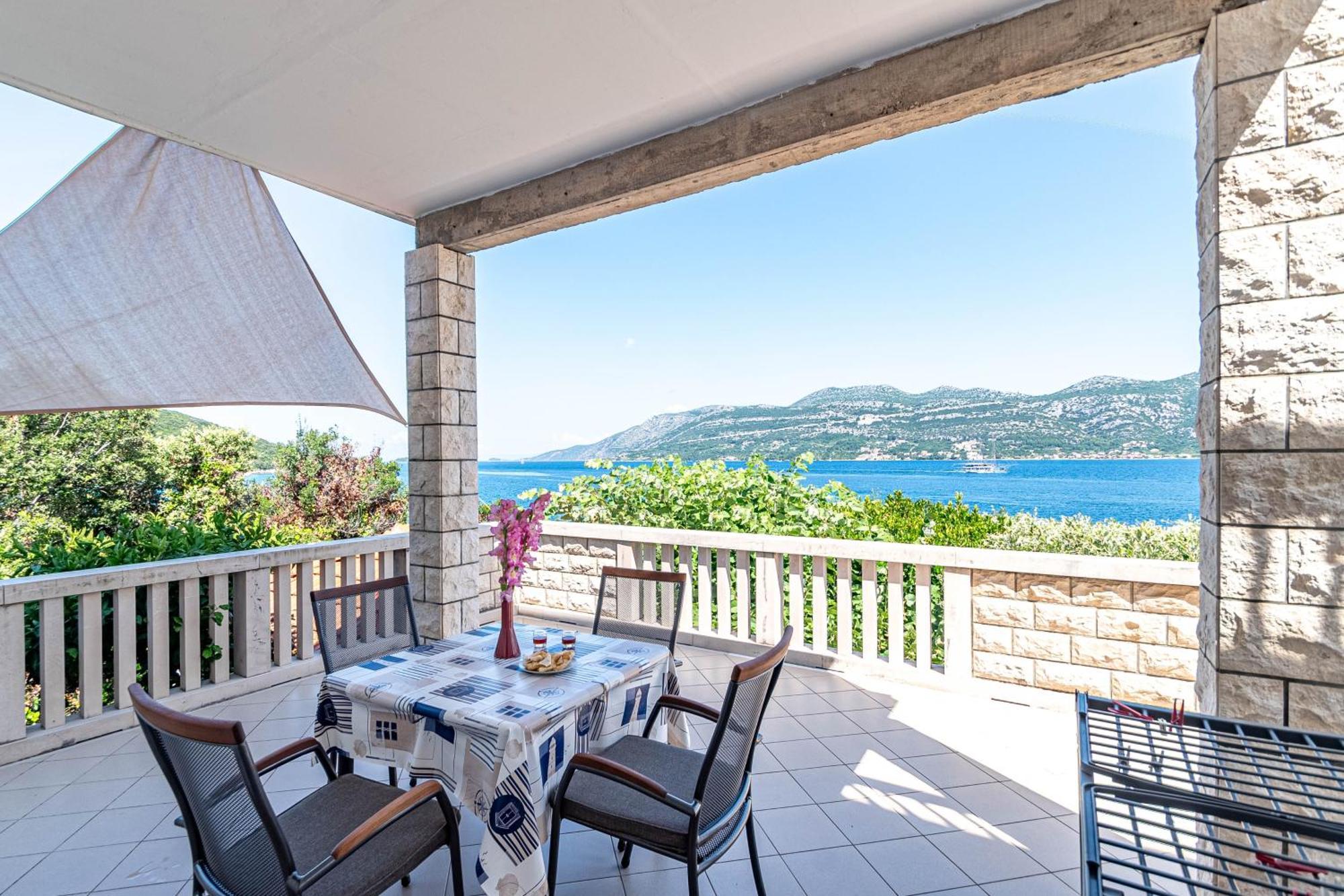 Apartments By The Sea Tri Zala, Korcula - 9237 Zrnovo Exterior photo